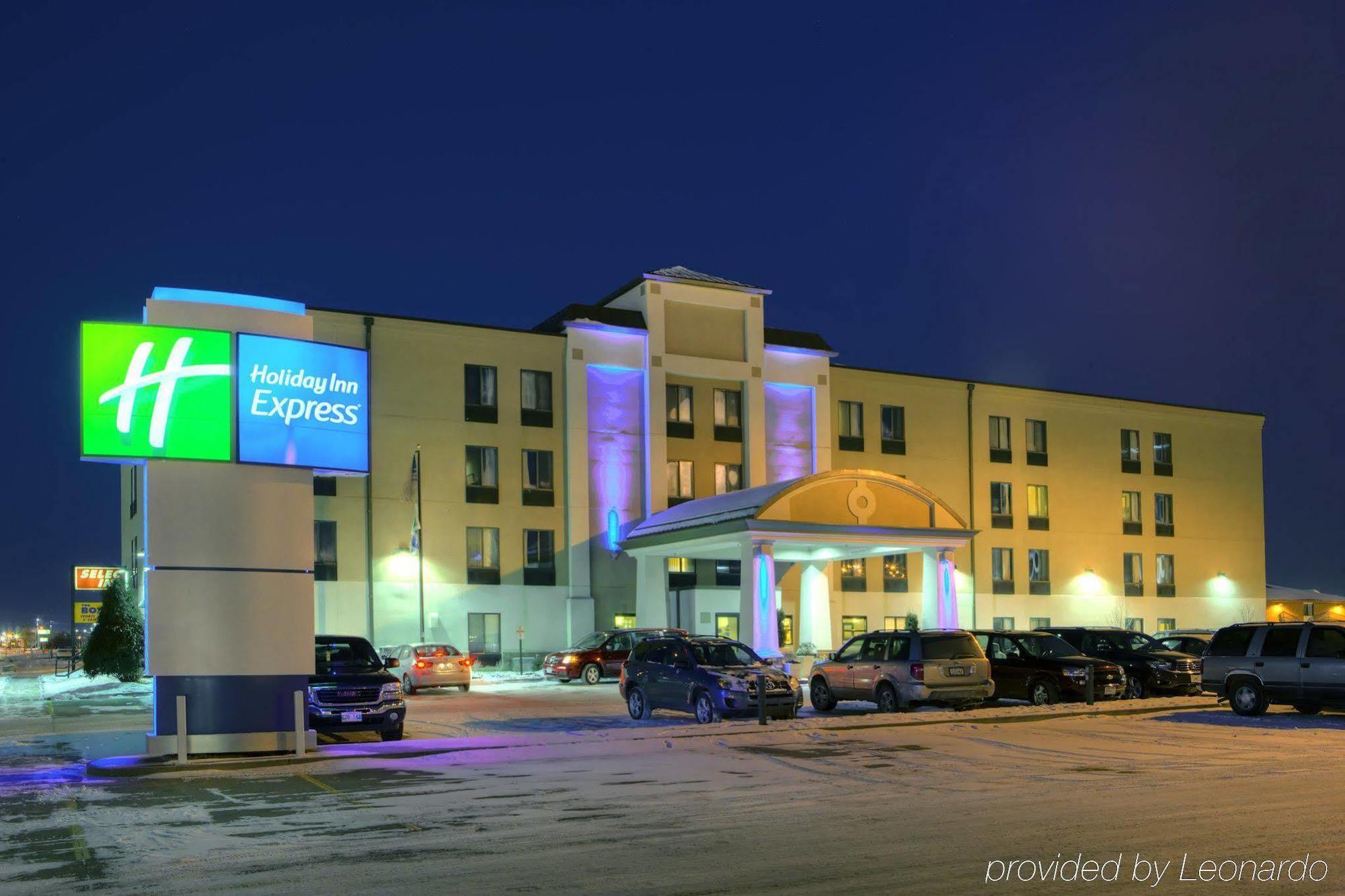 Holiday Inn Express Fargo - West Acres, An Ihg Hotel מראה חיצוני תמונה